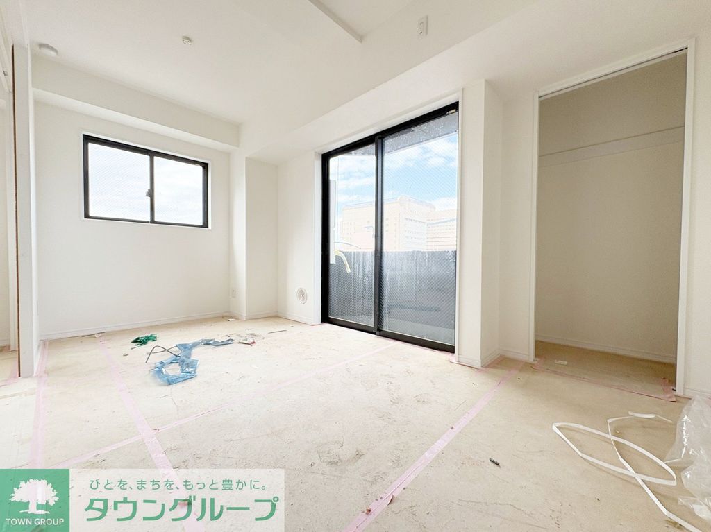 居室・リビング　現地待ち合わせ歓迎♪お問合せはタウンハウジングまで！