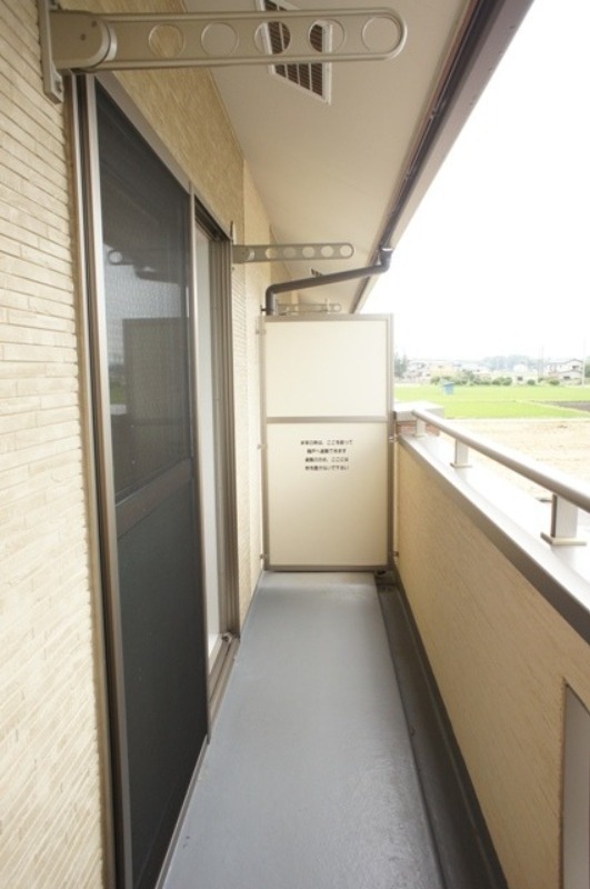 バルコニー　図面と現状に相違がある場合には現状を優先