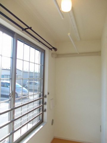 バルコニー　広々としたバルコニーです