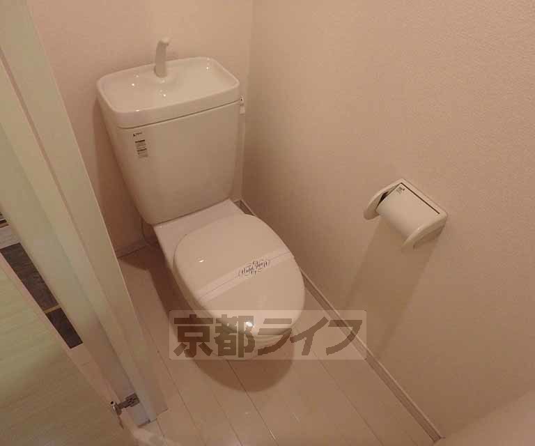 ＪＲ奈良線 新田駅 徒歩3分 4階建 築18年のトイレ写真