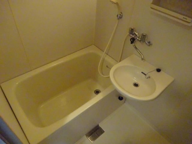 バス・シャワールーム　別部屋参考写真
