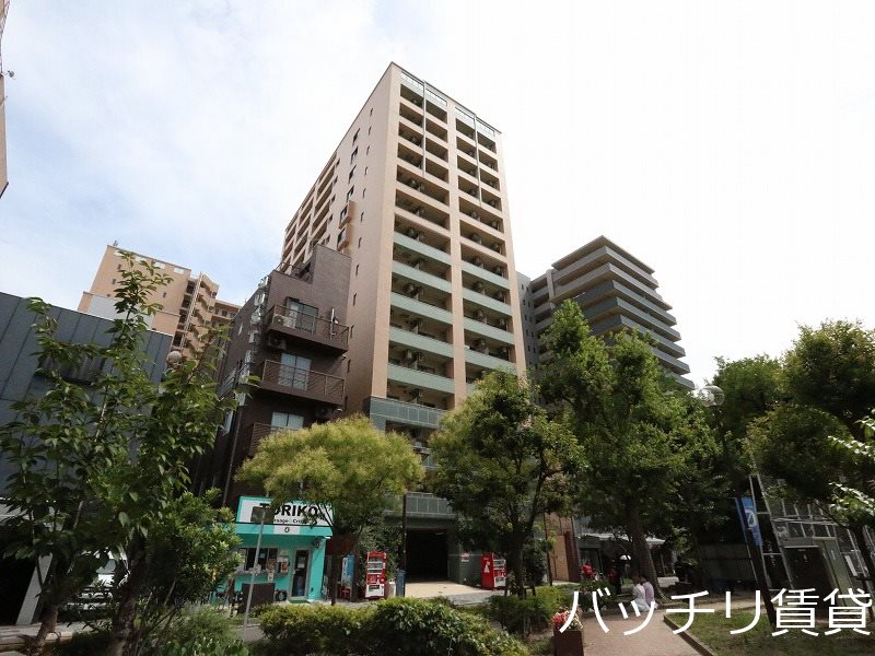 建物外観　天神駅まで徒歩５分の大型マンション♪