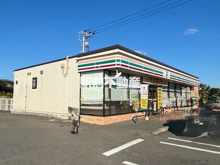 コンビニ　セブンイレブン　筑後久富（コンビニ）まで1100m