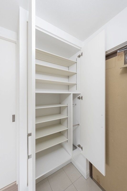 収納　エンクレスト呉服町