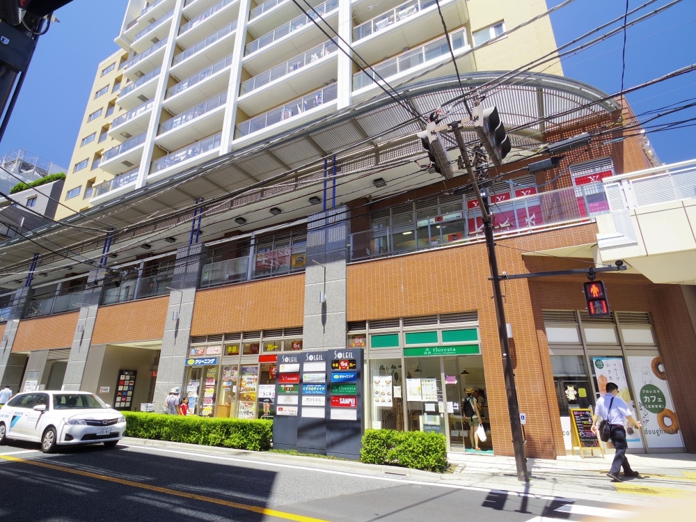 ショッピングセンター　ソレイユ保谷（ショッピングセンター）まで183m