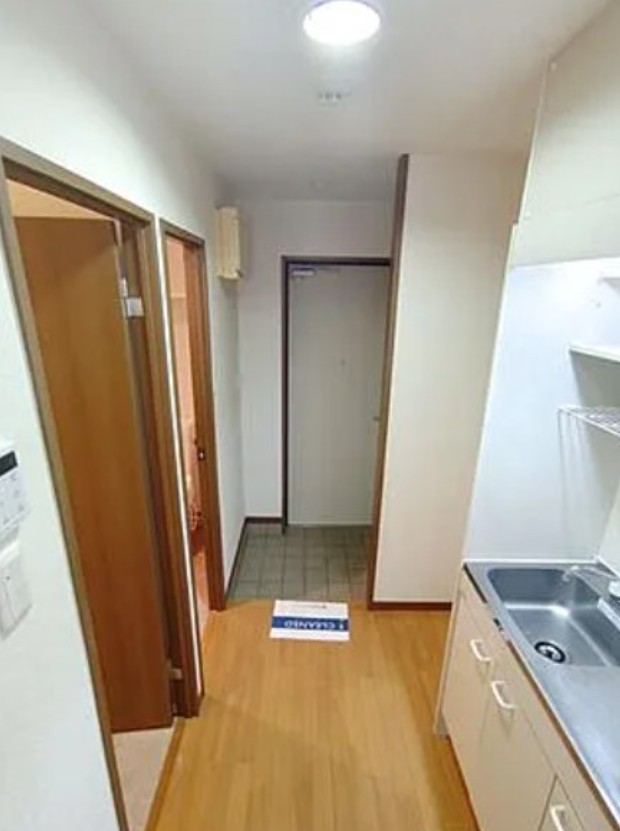 玄関　※別部屋参考写真