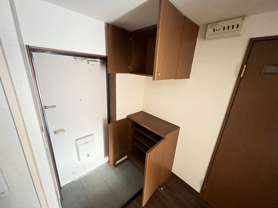 玄関　※別部屋の写真です