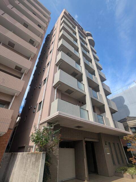 建物外観　オートロック完備