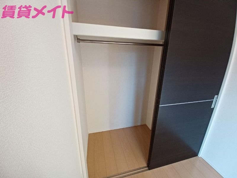 収納　同型参考写真