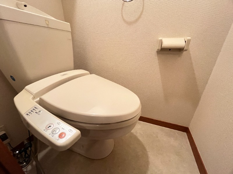 トイレ　別号室