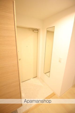 地下鉄南北線 北２４条駅 徒歩7分 10階建 築11年の玄関写真