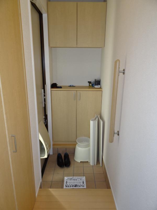 玄関　イメージ写真（他部屋の写真です）
