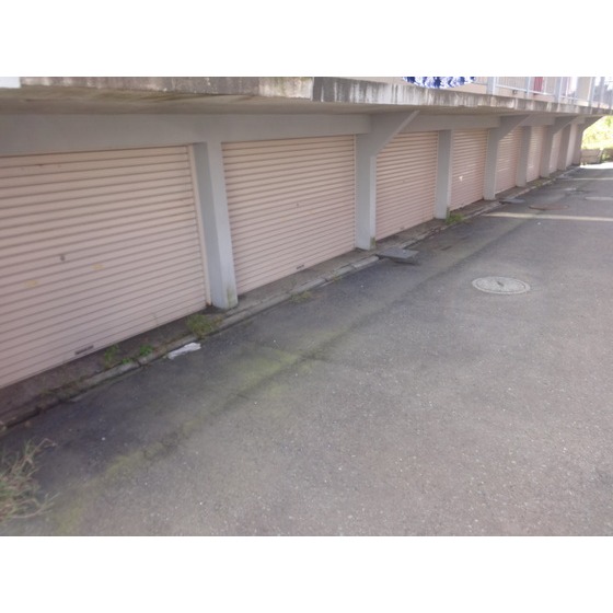 駐車場　車庫