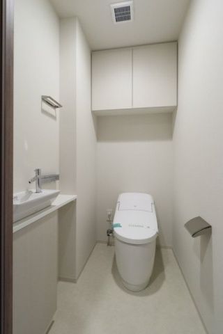 トイレ　（別タイプ参考写真）クレヴィア日暮里　THE　RESIDEN