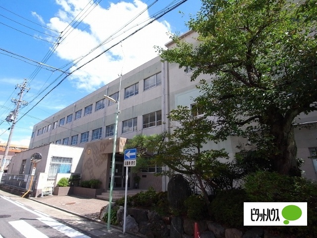 小学校　名古屋市立吹上小学校（小学校）まで619m
