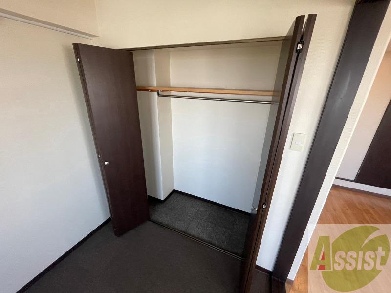 収納　寝室の収納です。部屋がすっきり片付きます。