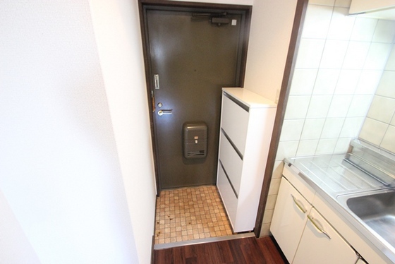 玄関　※別部屋の写真です
