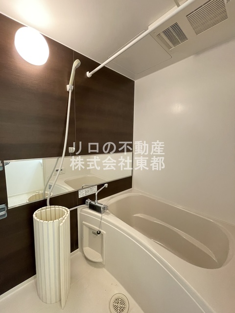 バス・シャワールーム　参考写真※反転タイプの１０２号室です。