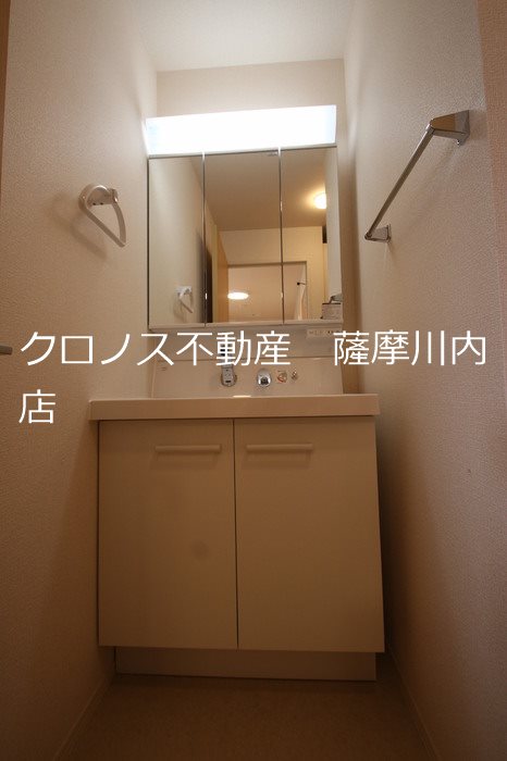 【薩摩川内市中郷のアパートの洗面設備】