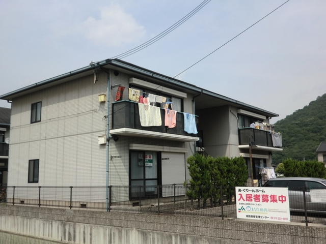 建物外観　落ち着いた外観です。