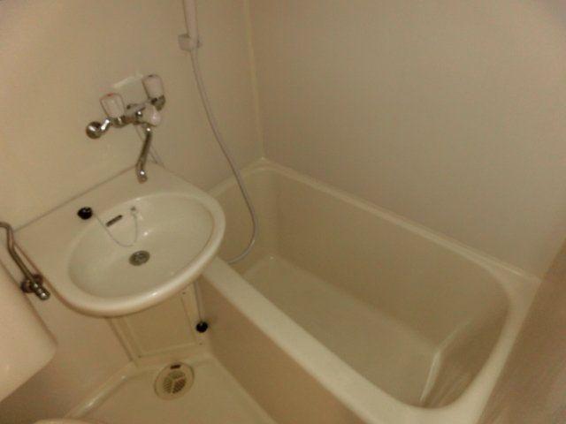 バス・シャワールーム　バス