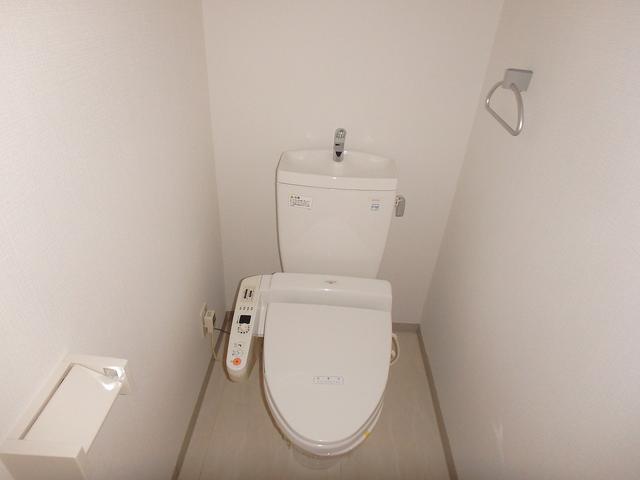 【新宿区愛住町のマンションのトイレ】