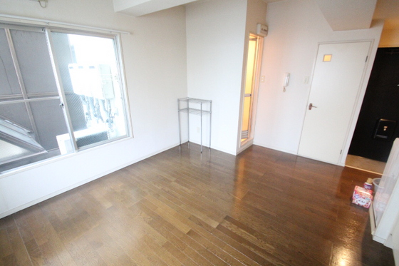 玄関　※別の部屋の写真です