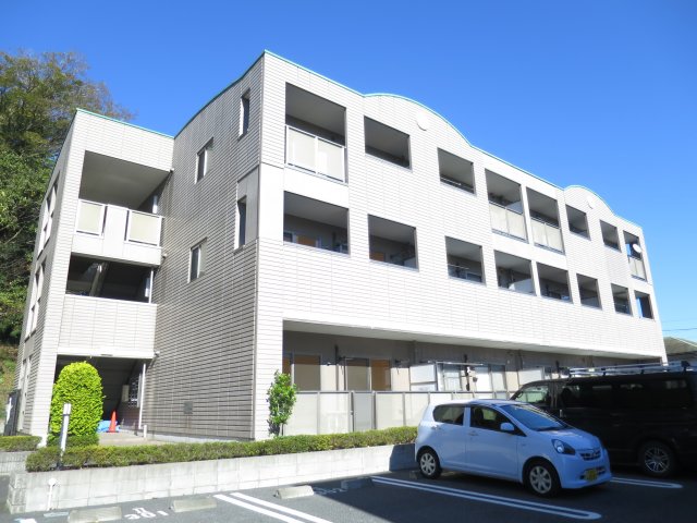 佐倉市春路のマンションの建物外観