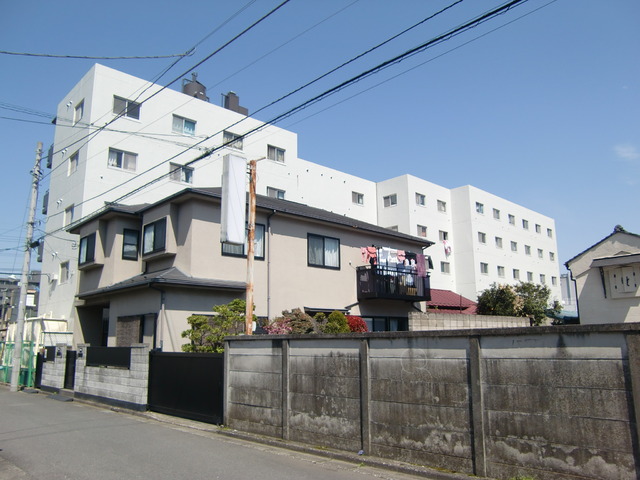 【八王子市寺町のマンションの建物外観】