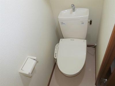 トイレ　温水洗浄便座