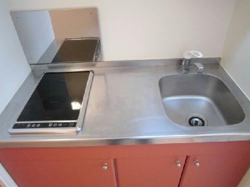 キッチン　二口電気コンロです。