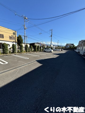 【ロータス・高田Ａの駐車場】