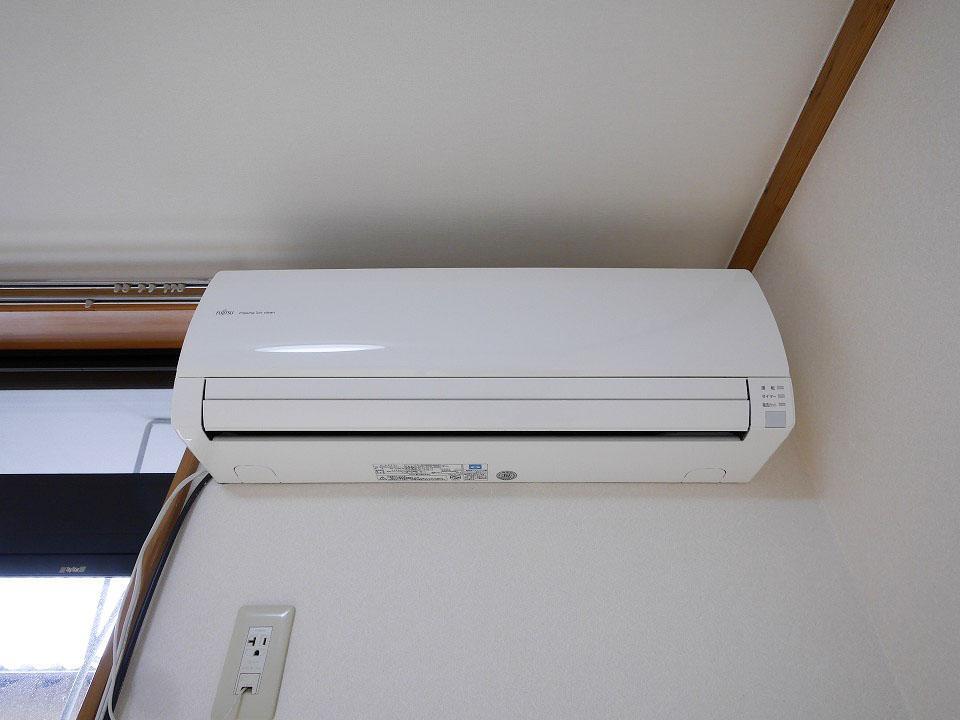 セキュリティ　エアコン付きで夏は涼しく、冬は暖かく過ごせます♪