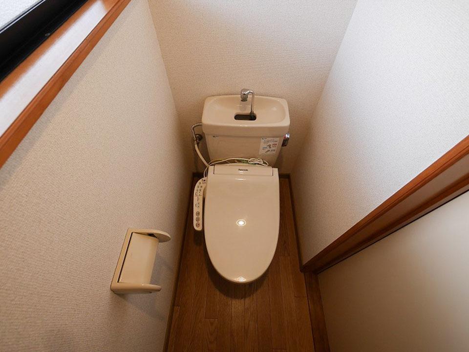 トイレ　トイレは清潔と快適を同時に叶える温水洗浄便座！