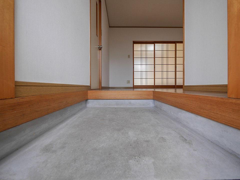 玄関　右手にはシューズボックスを設置することもできます♪