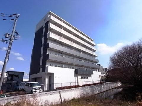 【セイワコート松原の建物外観】