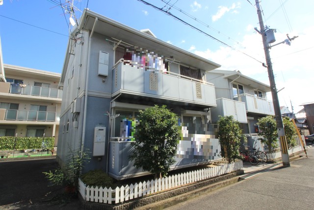 【寝屋川市下神田町のアパートの建物外観】