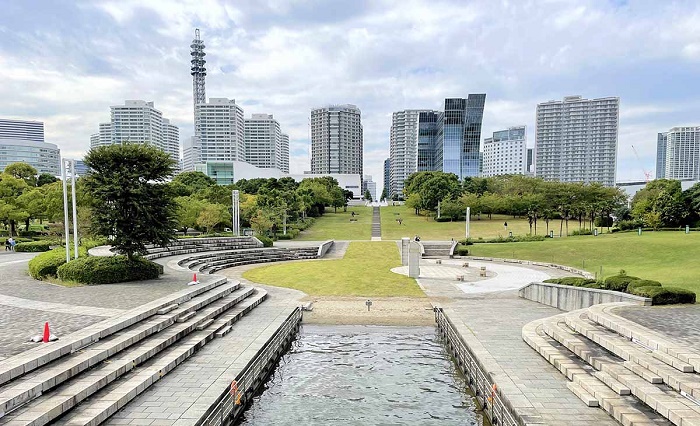 【パシフィックロイヤルコートみなとみらい　アーバンタワーの公園】