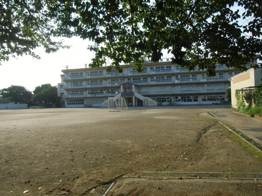 【リブレス新河岸Vの小学校】