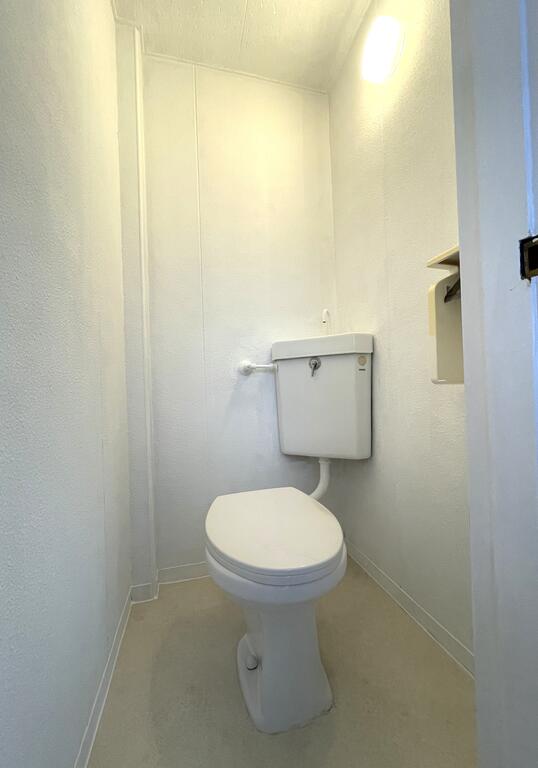 トイレ　独立の洋式トイレ