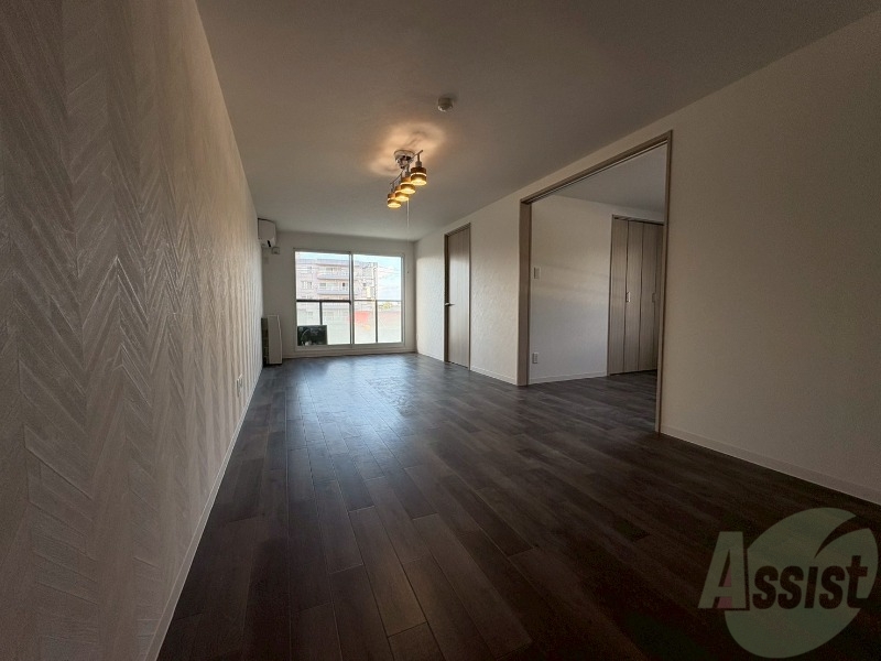 居室・リビング　広くてきれいなリビングです！快適に過ごせそうですね。