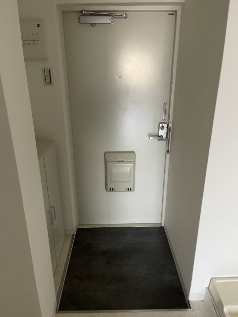 玄関　同物件別室です。