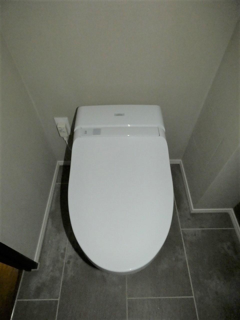 トイレ　トイレ