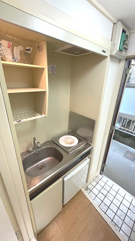 キッチン　※クリーニング前の写真です。