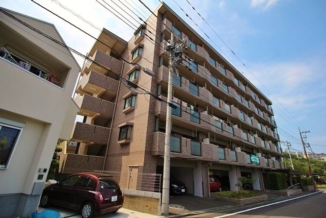 建物外観　★鉄筋コンクリート造のマンションです★