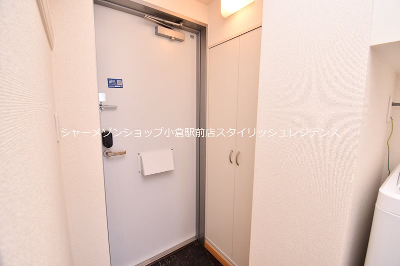 玄関　※イメージ写真となるため、現況と異なる場合は現況を優先します