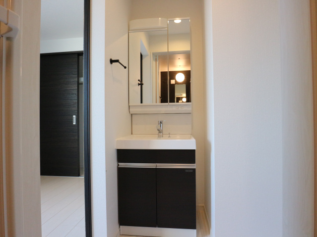 洗面設備　同物件別号室の写真です。