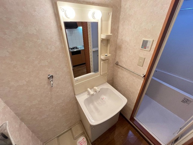 洗面設備　洗髪洗面化粧台