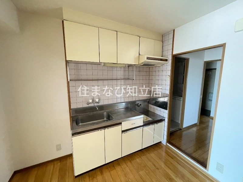 キッチン　別室同型写真