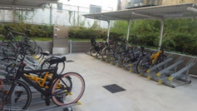 駐車場　駐輪場